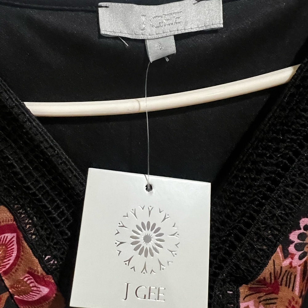 J gee Red and Black Puff Sleeve V-Neck Maxi Sundress - Picture 5 of 10